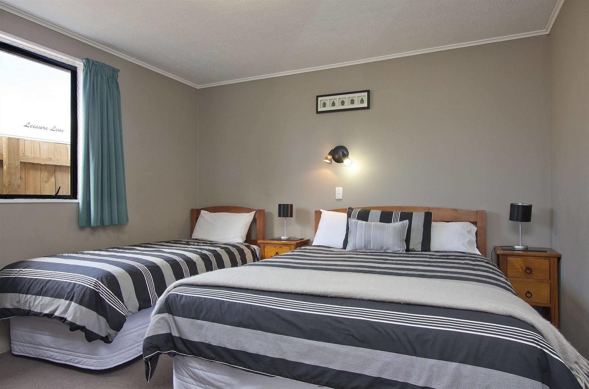 Coronation Park Motels Ashburton Exterior foto