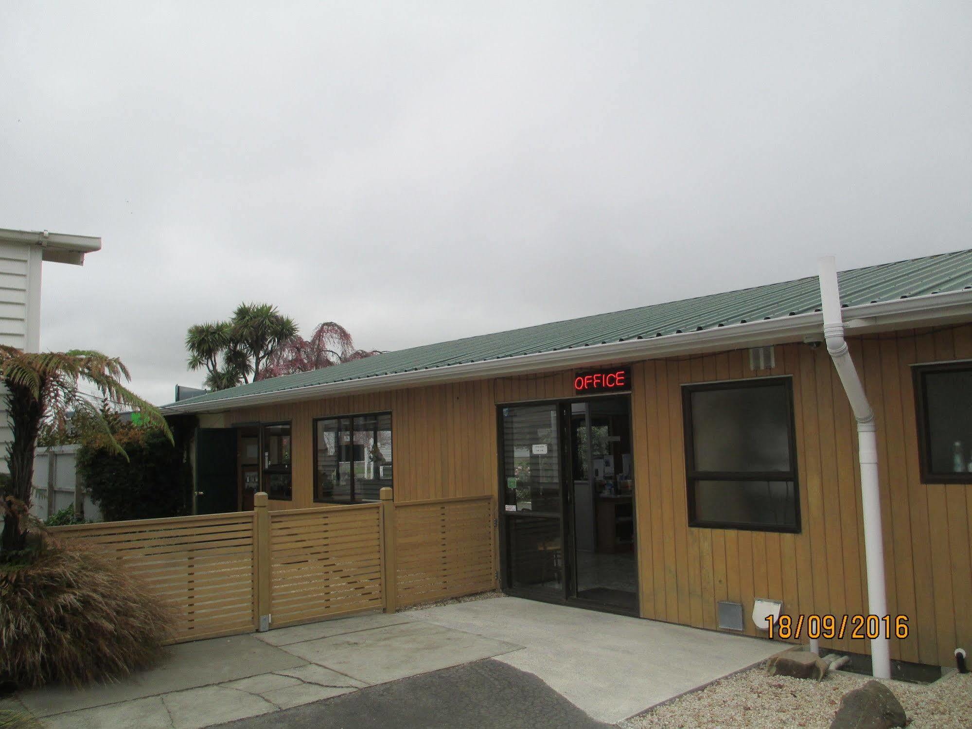 Coronation Park Motels Ashburton Exterior foto