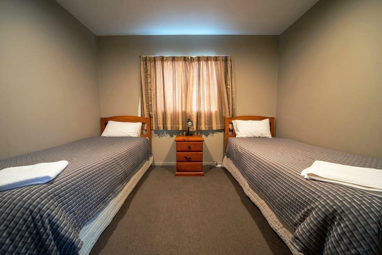 Coronation Park Motels Ashburton Exterior foto